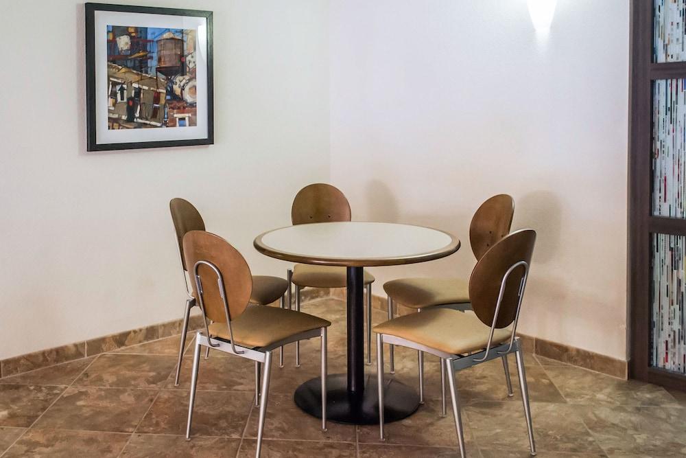 Quality Inn Streetsboro Extérieur photo